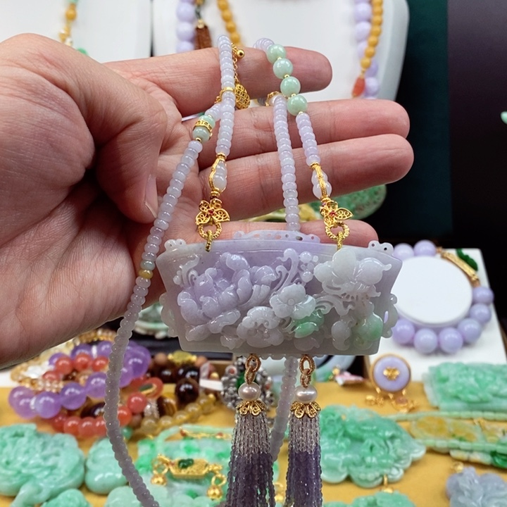 翡翠颈饰未镶嵌翡翠吊坠挂件