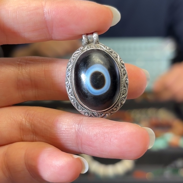 慢***慢玛瑙/玉髓未镶嵌颈饰玛瑙