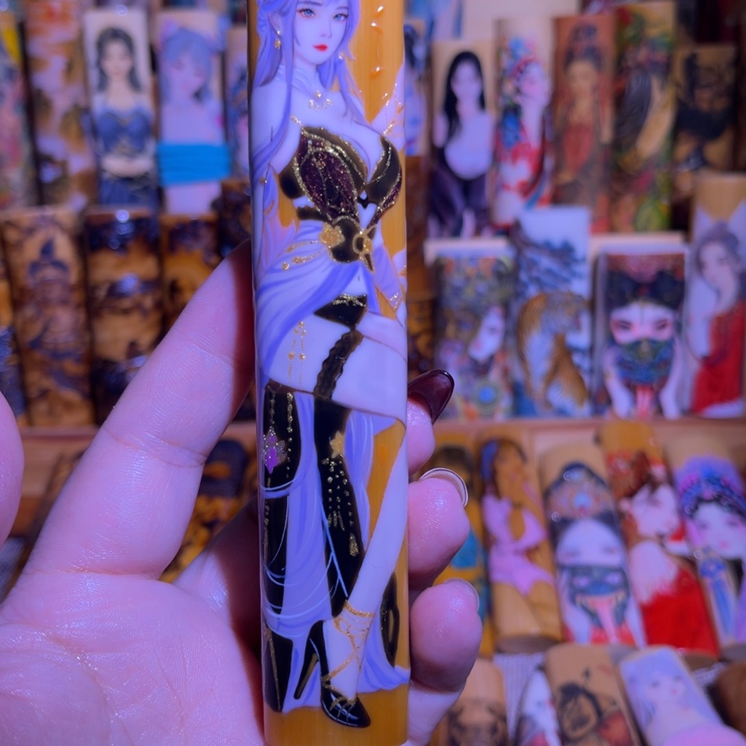 竹呼****）实心竹文玩手把件