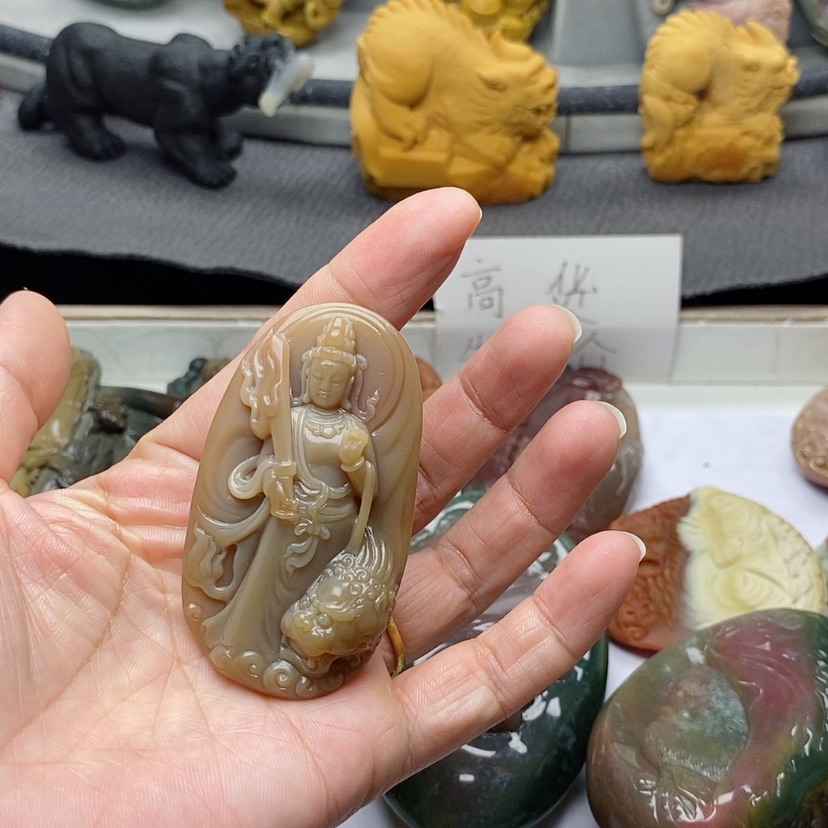 【闪购商品】定制石英质玉吊坠未镶嵌