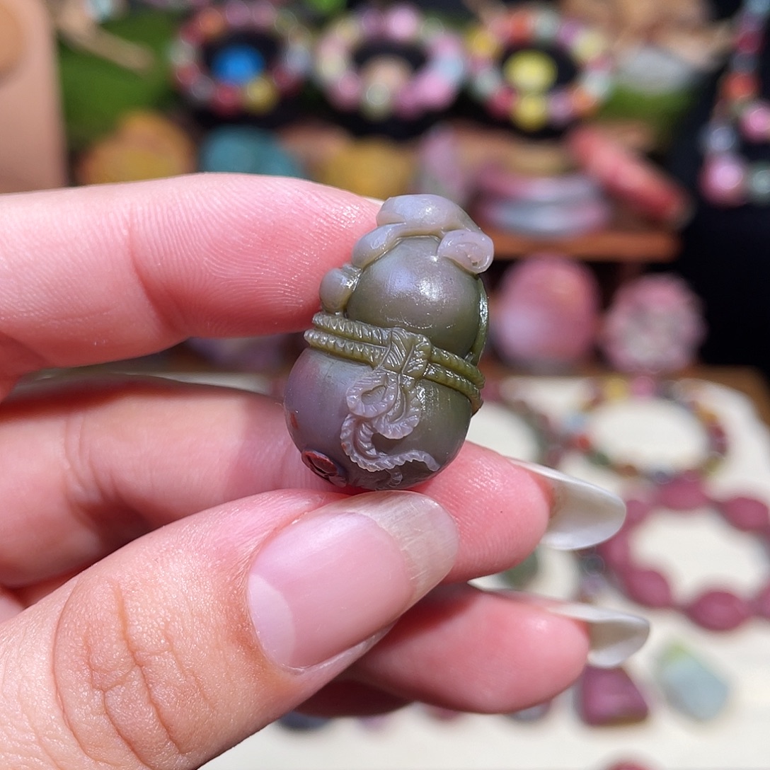 玛瑙/玉髓未镶嵌吊坠(赠链)盐源玛瑙老矿包浆紫绿葫芦