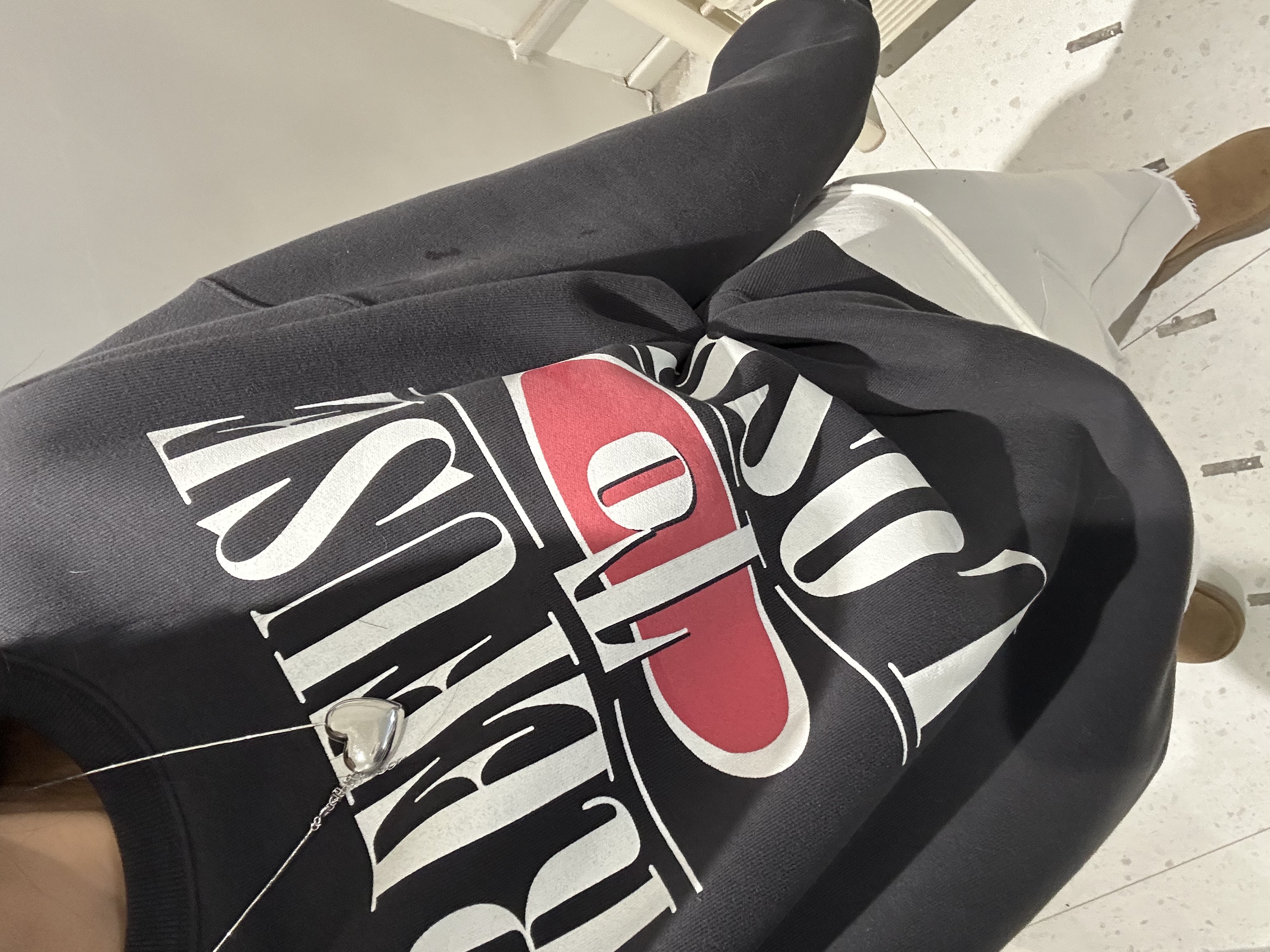 2025东大门冬季新款休闲超暖和时尚加绒保暖超遮肉圆领套头卫衣