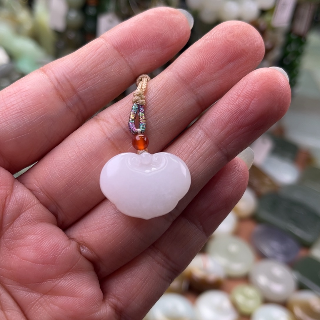 和田玉未镶嵌吊坠(不含链)