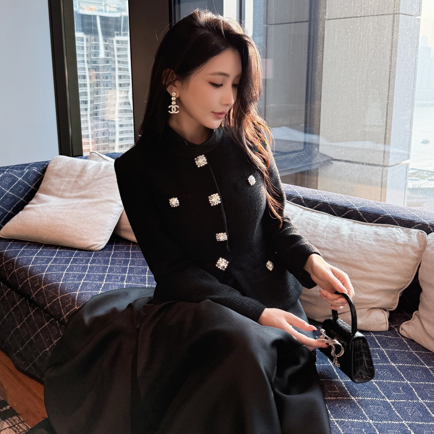 秋冬高级感法式小香风毛呢拼接黑色长袖修身连衣裙巨好看大摆长裙