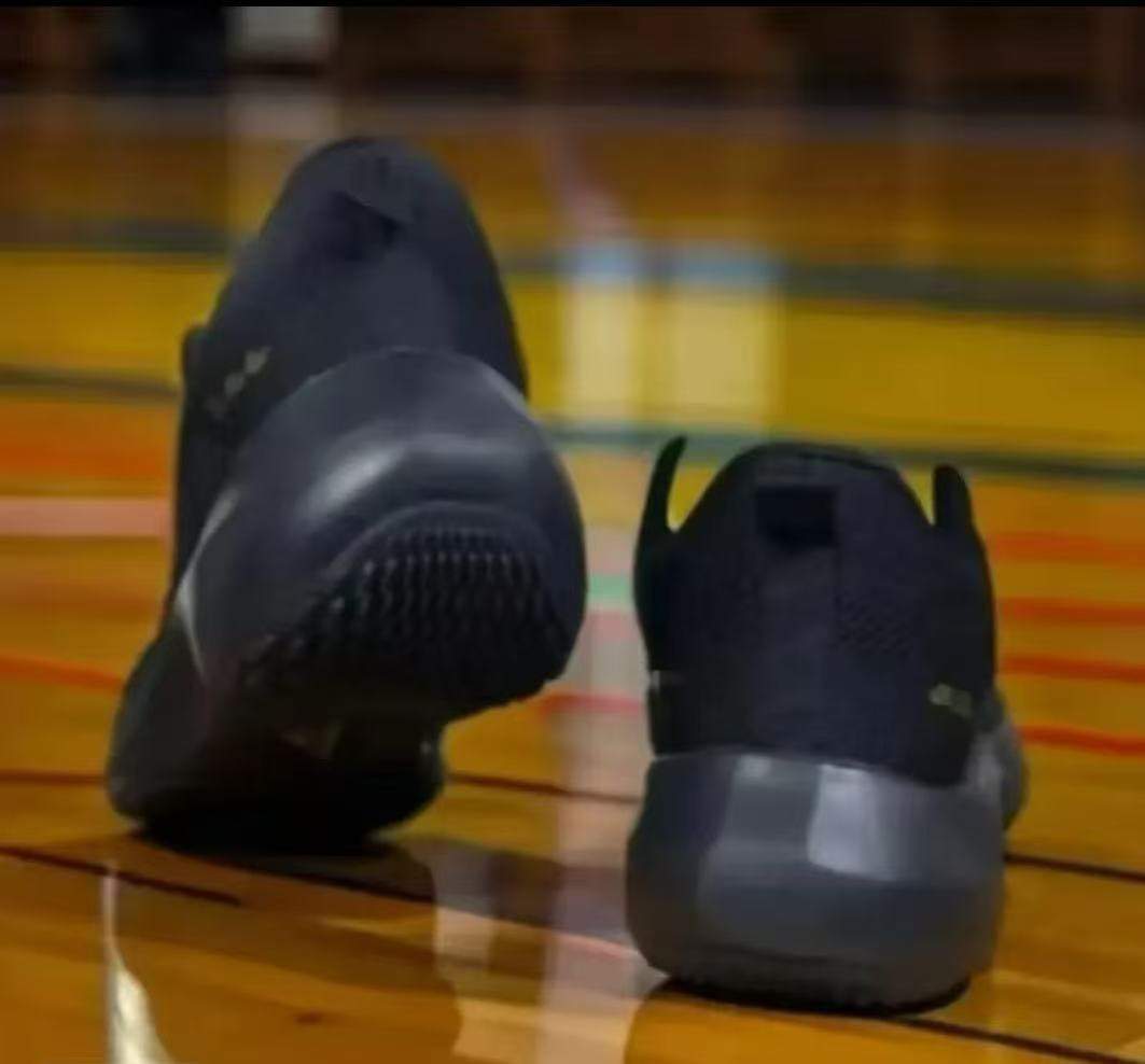 断码夏季透气休闲运动网鞋潮流百搭跑步鞋888