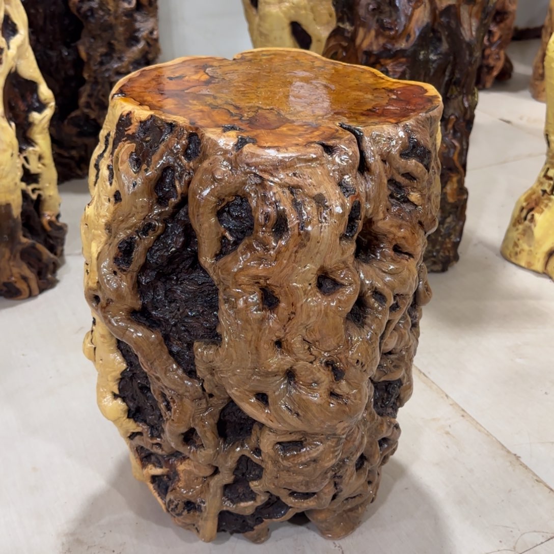 无***忠龙纹鸡心枣木手工艺品 