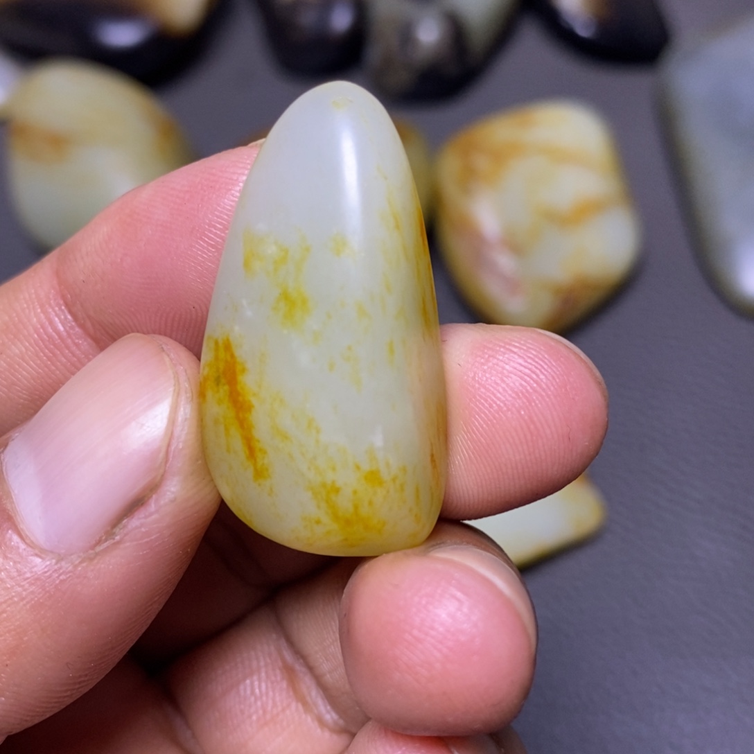 和田玉（糖玉）未镶嵌挂件