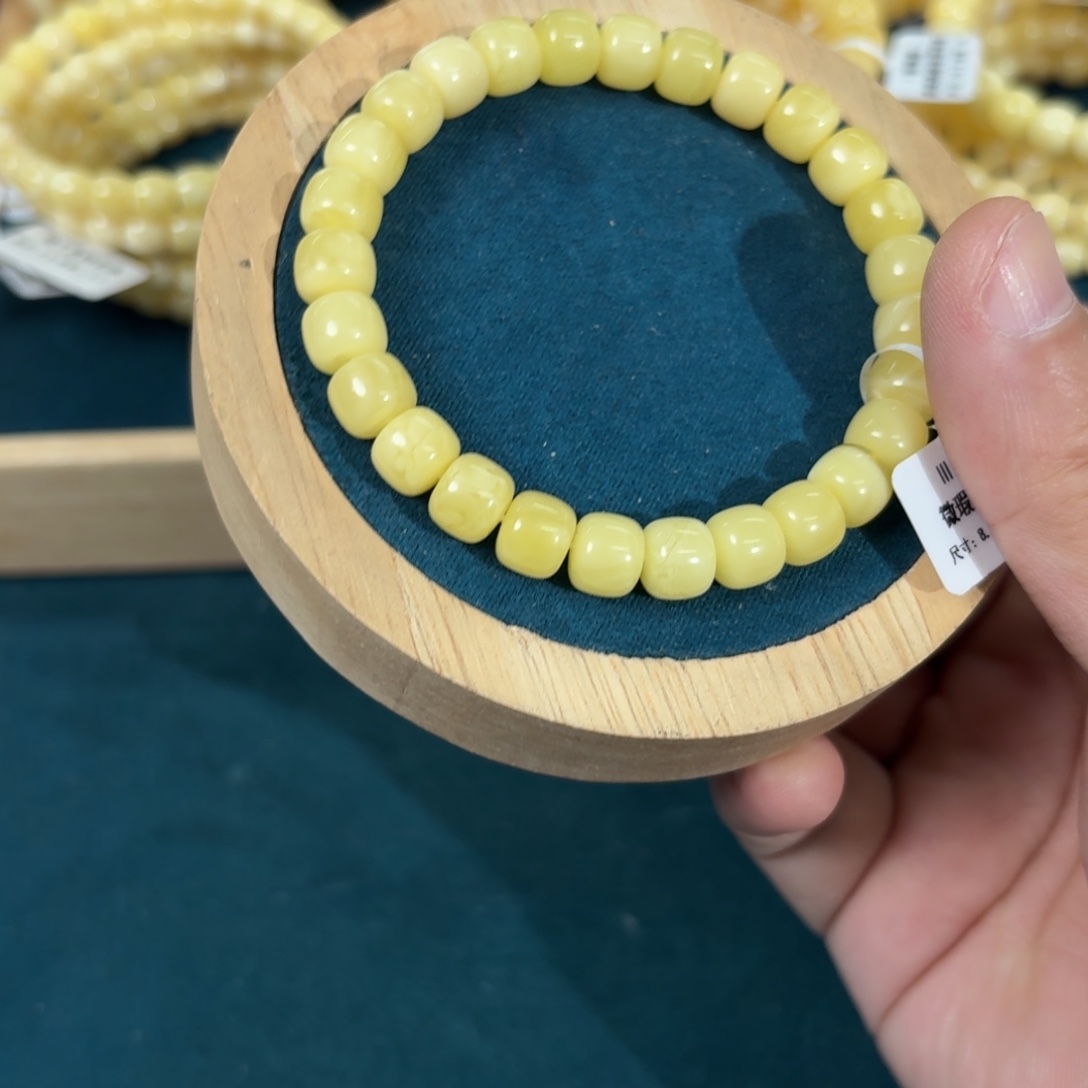 琥珀未镶嵌裸石018000000