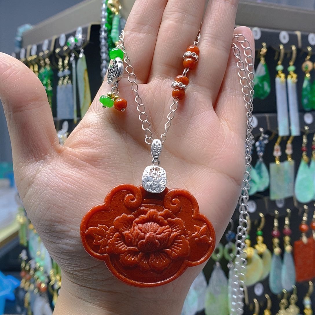 未镶嵌翡翠耳饰翡翠