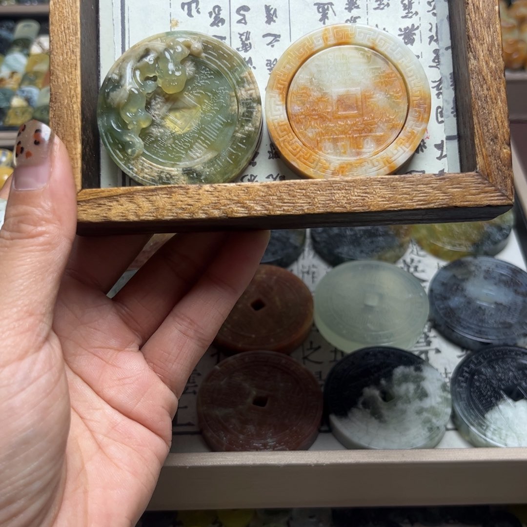 蛇纹石玉合金颈饰