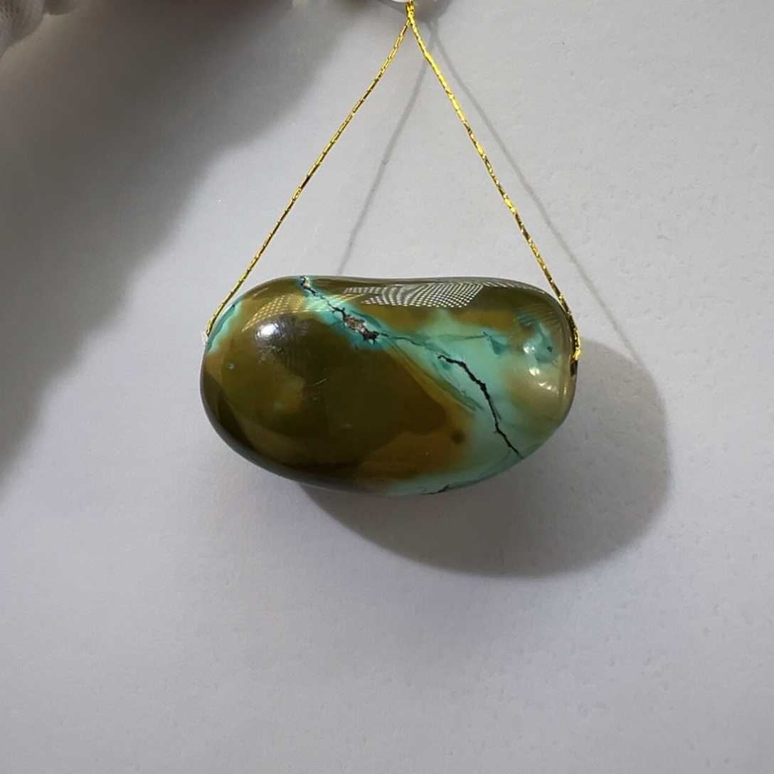 绿松石未镶嵌挂件