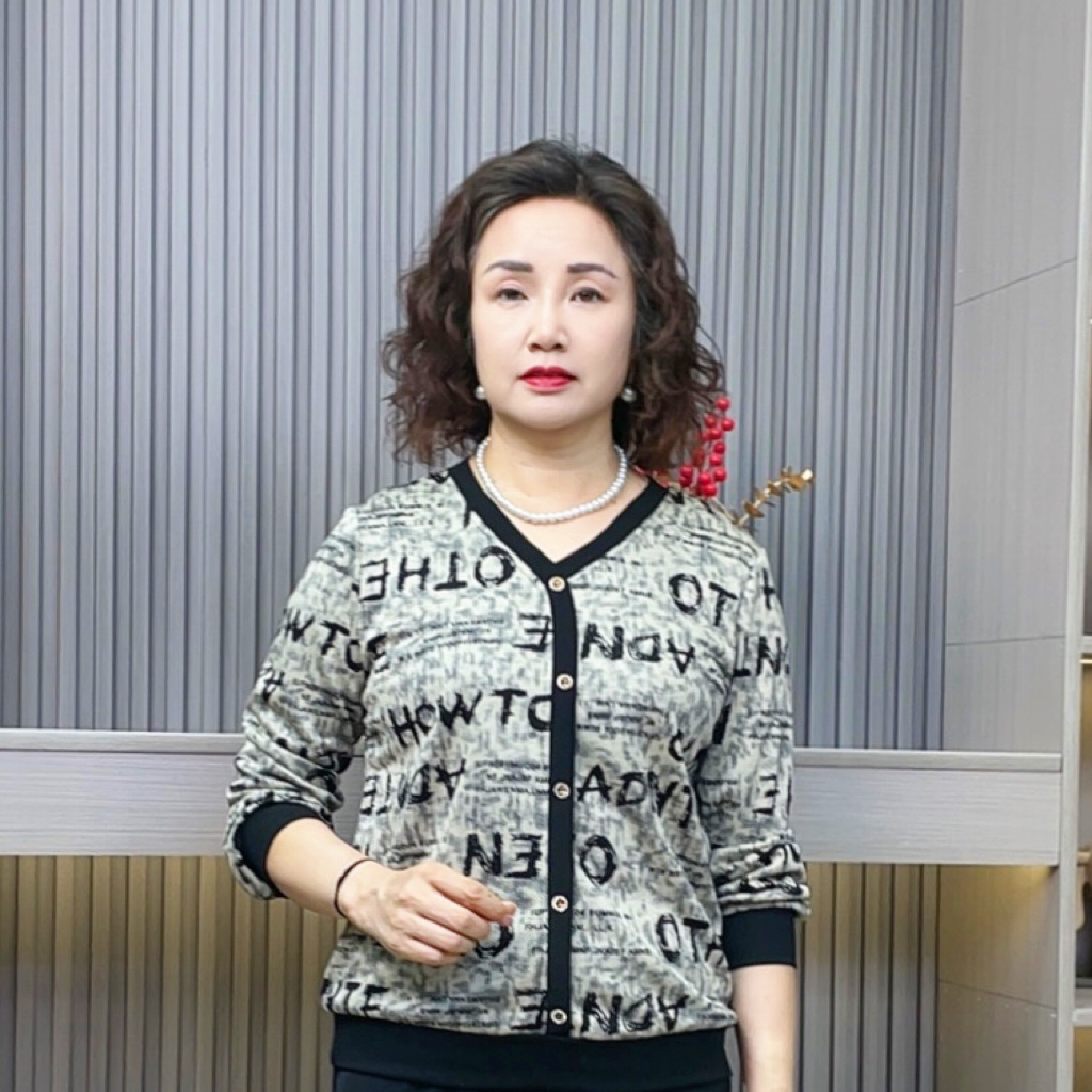 印花短款常规中老年女装透气宽松型T恤显瘦秋季百搭妈妈装小衫