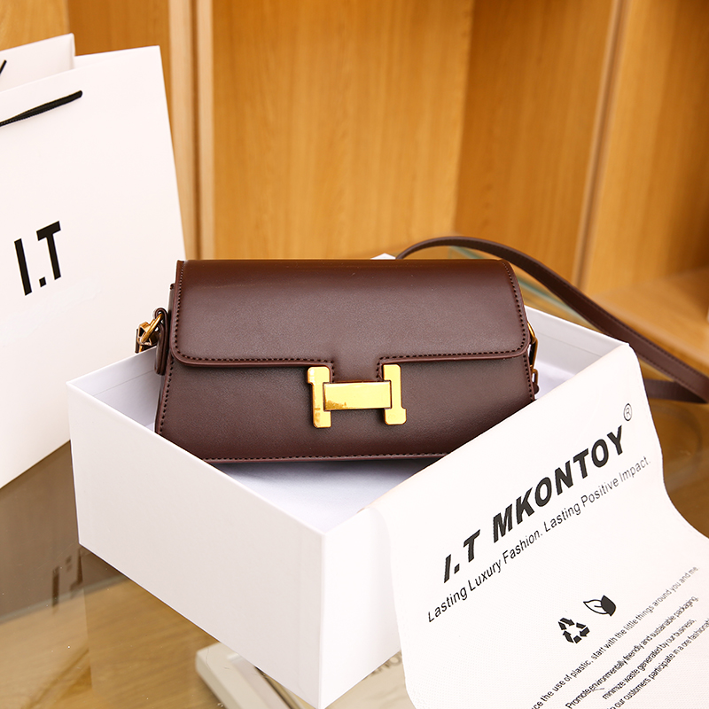 高级质感经典潮流款简约大气百搭轻奢女士斜挎背包1010咖色