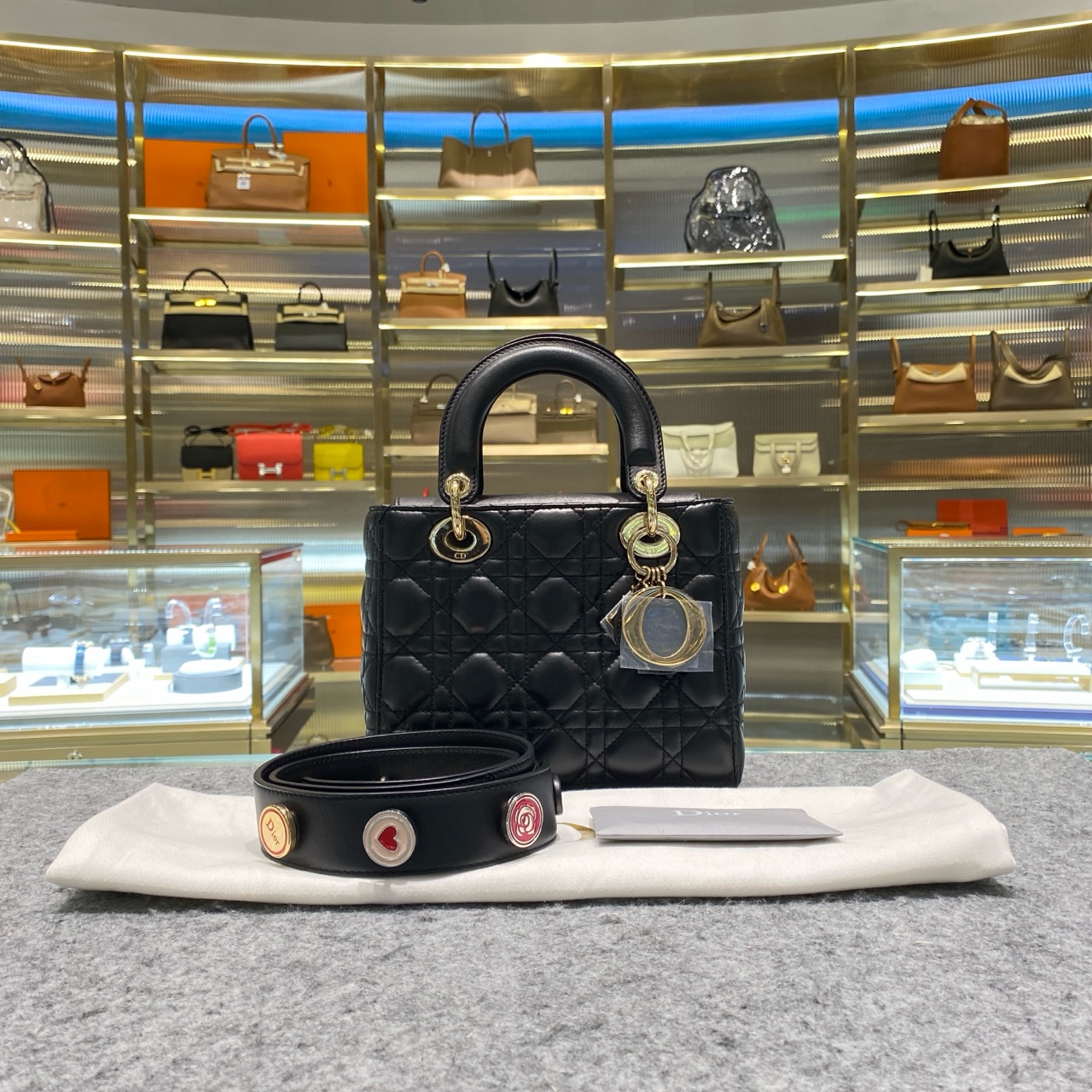 99新 DIOR/迪奥 Dior迪奥 Lady 四格 黑金 羊皮 戴妃徽章款 金扣