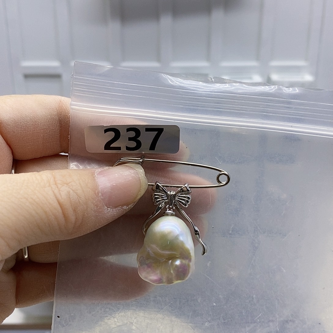 颈饰合金淡水珍珠