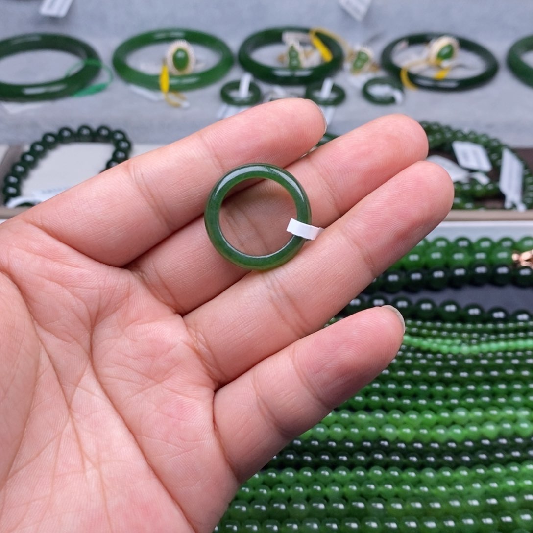 未镶嵌戒圈和田玉（碧玉）小***儿17