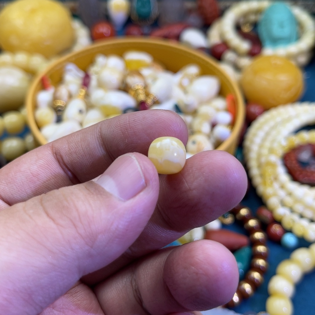 琥珀未镶嵌珠宝奇石67