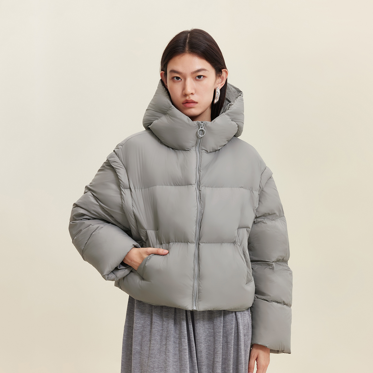 Vero Moda羽绒服2025冬季新款90白鸭绒可拆卸袖子短款325423014