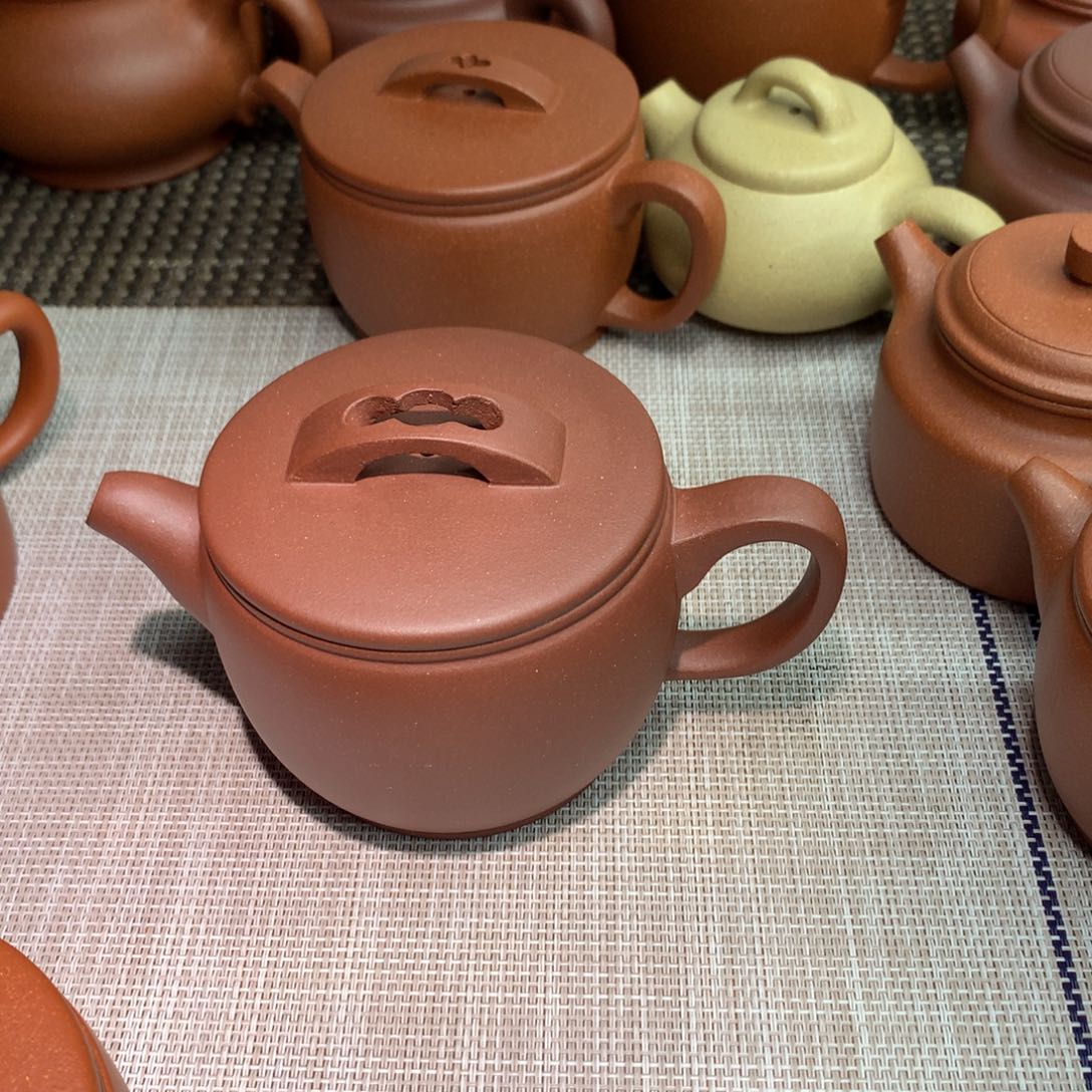 茶壶紫砂300CC左右