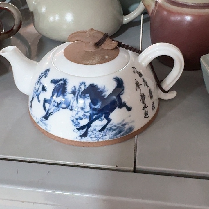  主人杯一个，瓷。。。主人杯
