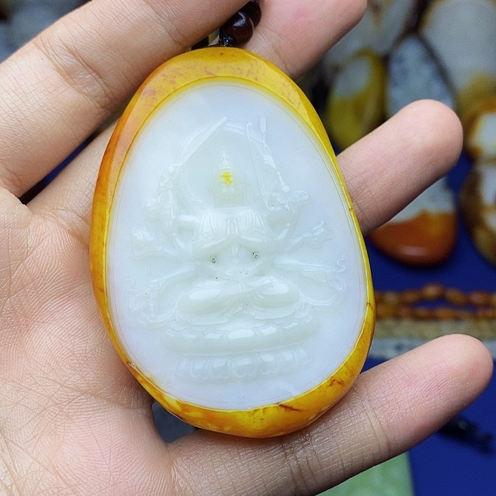 和田玉（糖玉）未镶嵌颈饰