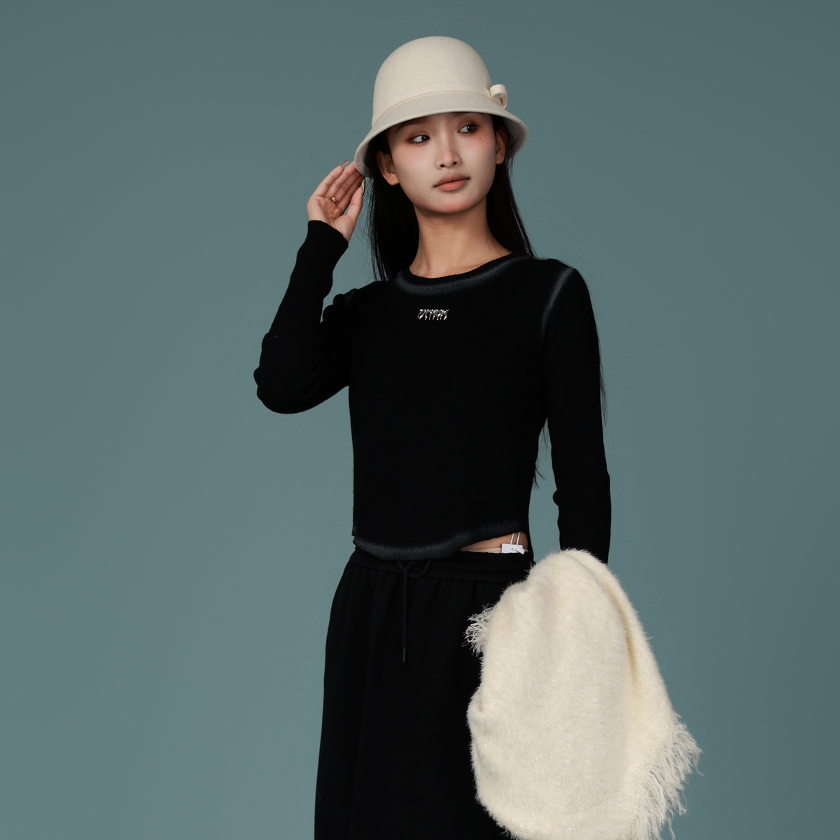 西町村屋潮酷边缘晕染针织衫女装春季新款复古修身小衫AA9112011