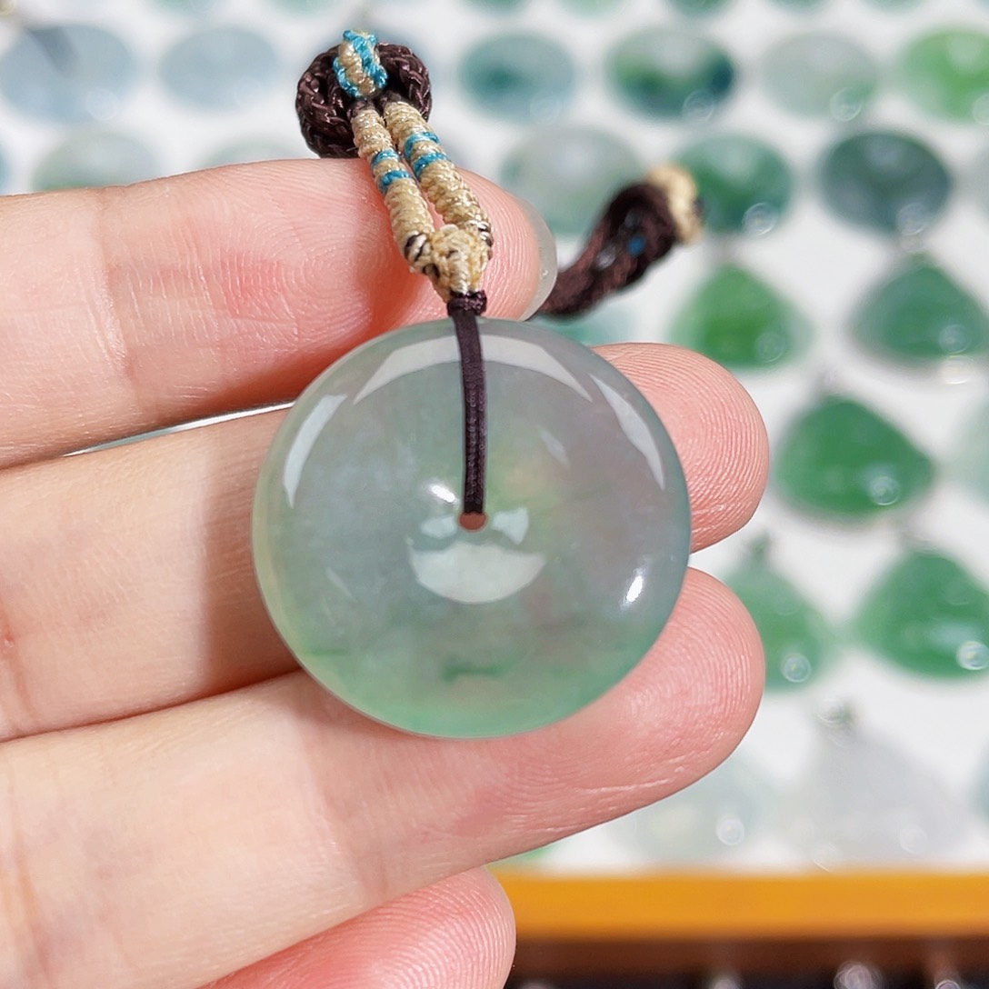 颈饰未镶嵌翡翠吊坠