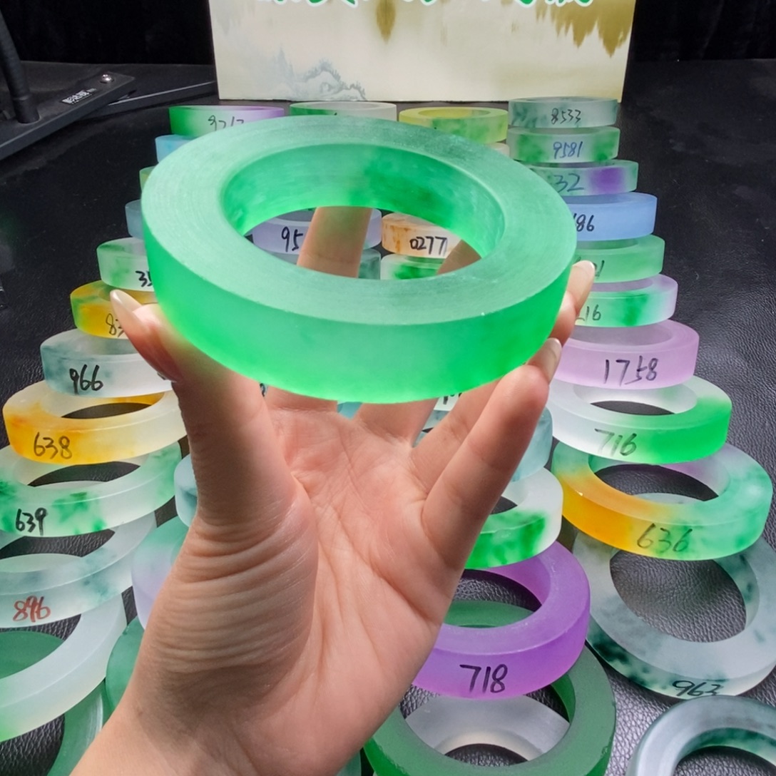 阿***军玉独龙翠百搭手镯