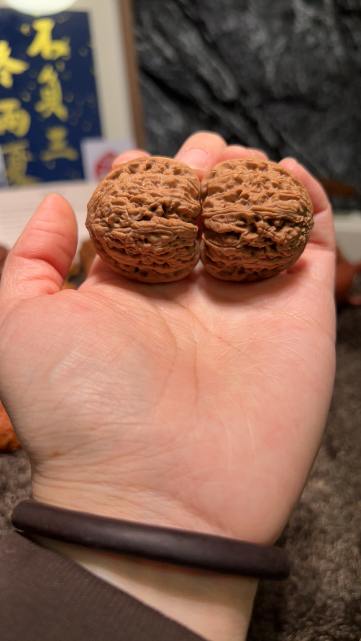 文玩核桃 承德密纹6222号36尺寸