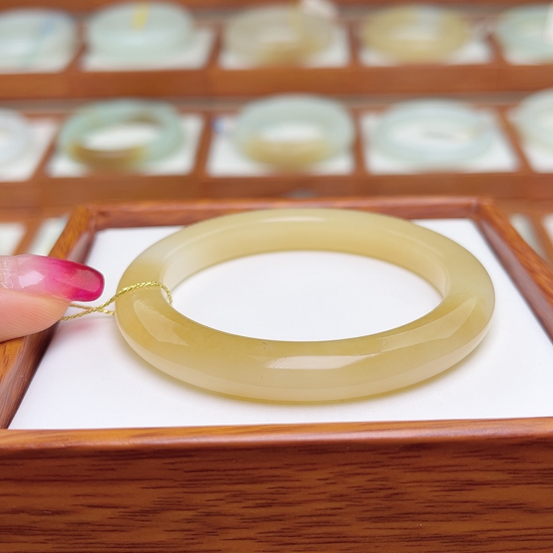 和田玉手镯未镶嵌51.5