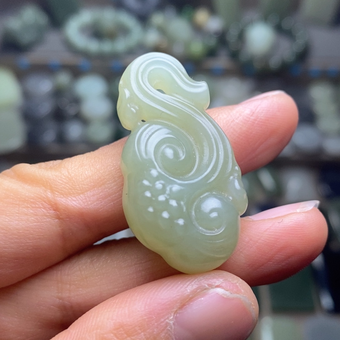 和田玉颈饰未镶嵌