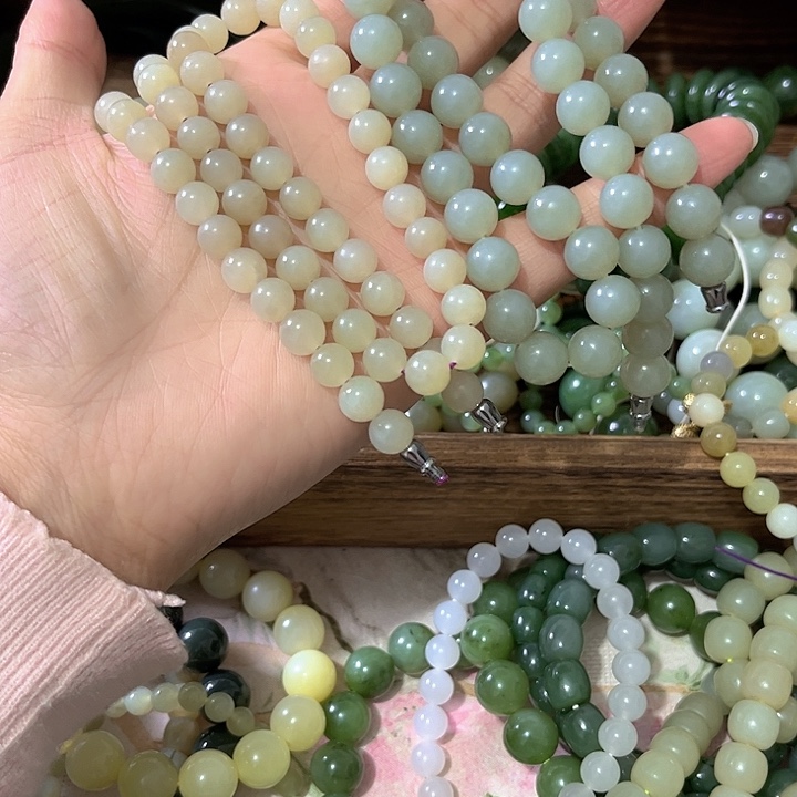 香***帘和田玉（糖玉）未镶嵌手链和田玉