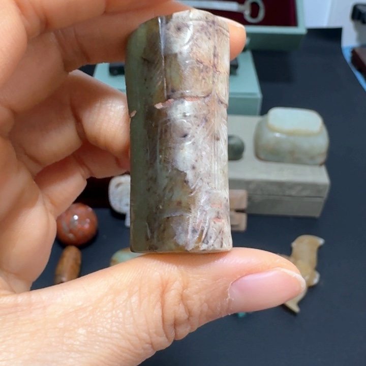 和田玉未镶嵌颈饰老*