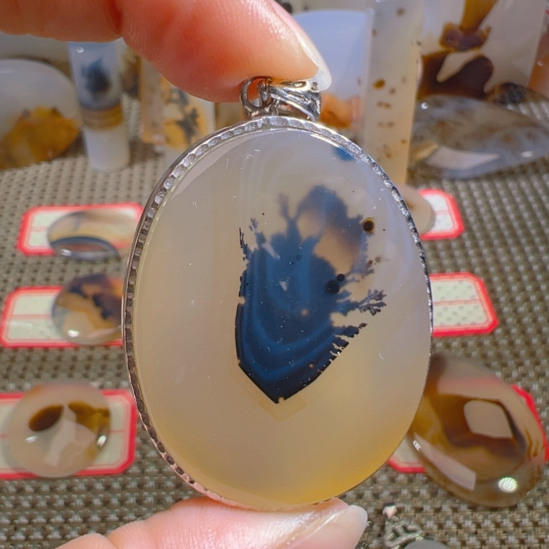 玛瑙/玉髓颈饰合金