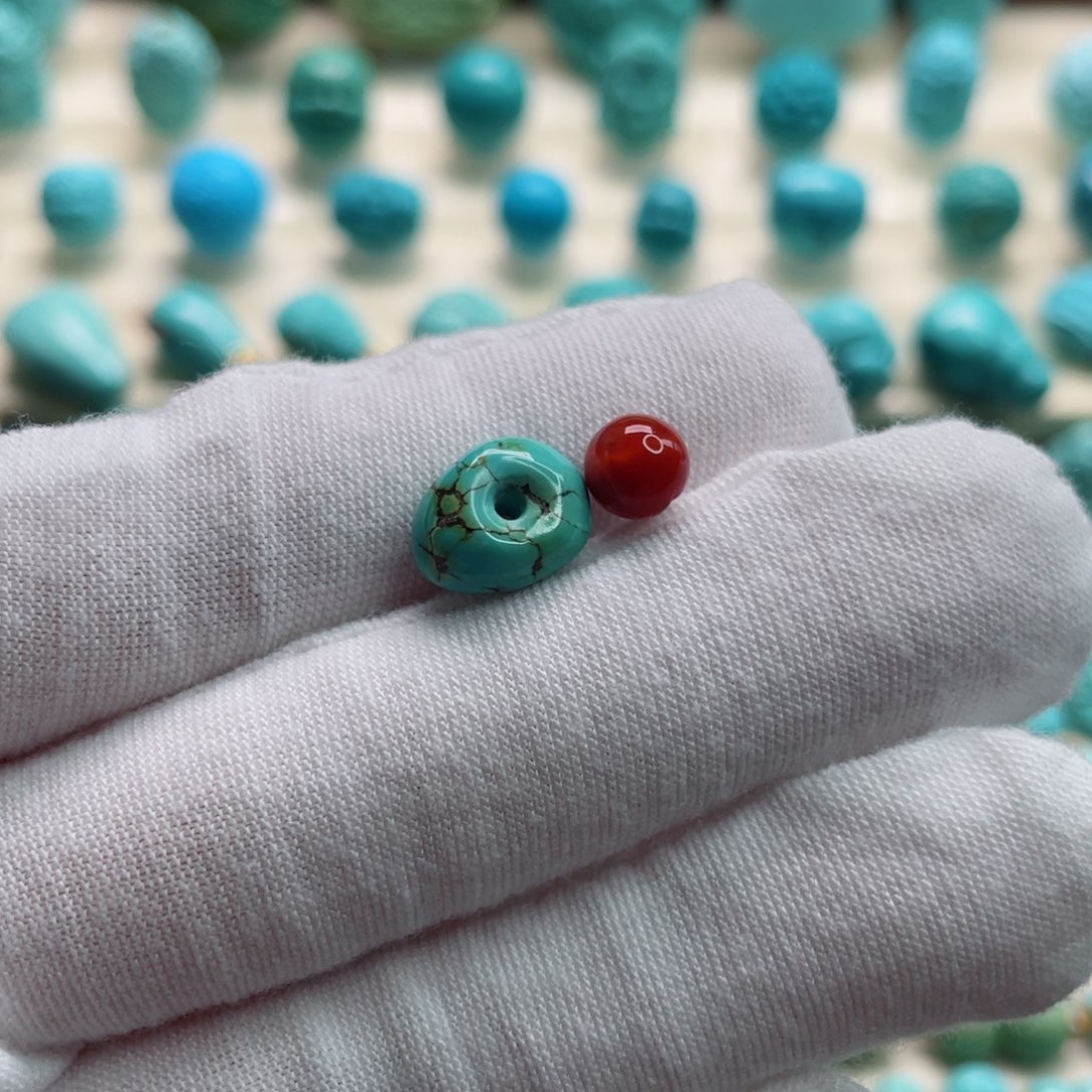 南红玛瑙未镶嵌珠宝奇石