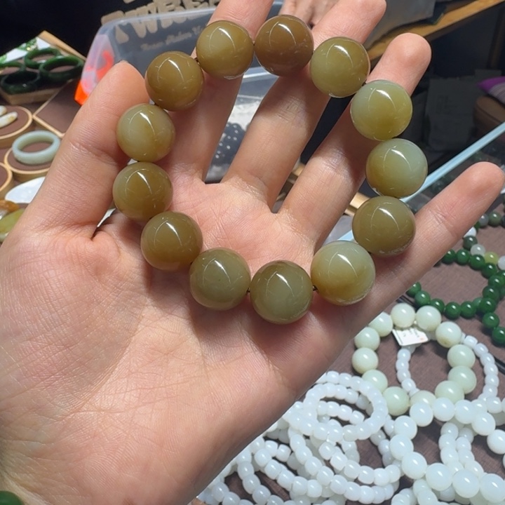 和田玉未镶嵌手链