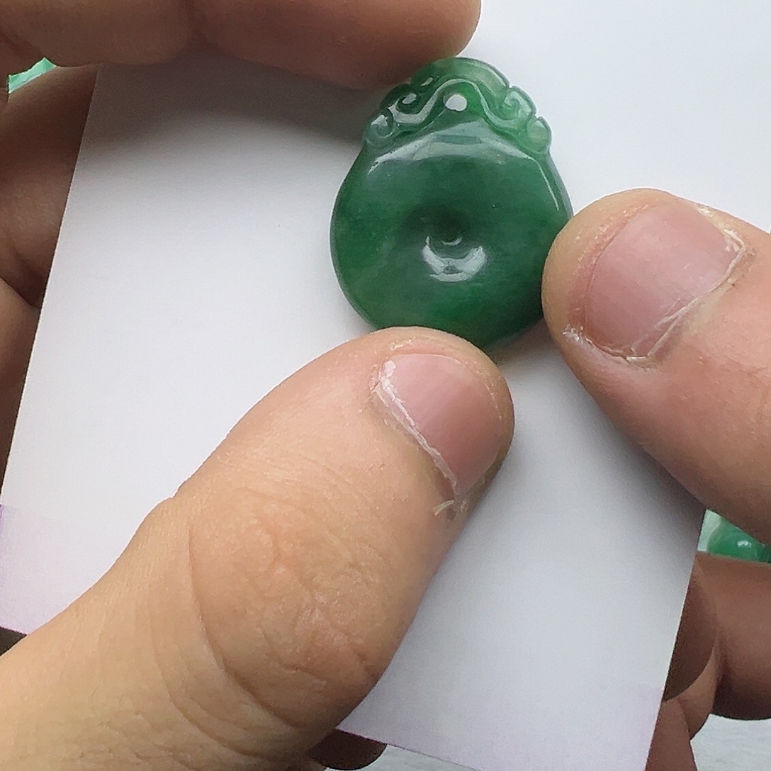 石英质玉颈饰未镶嵌