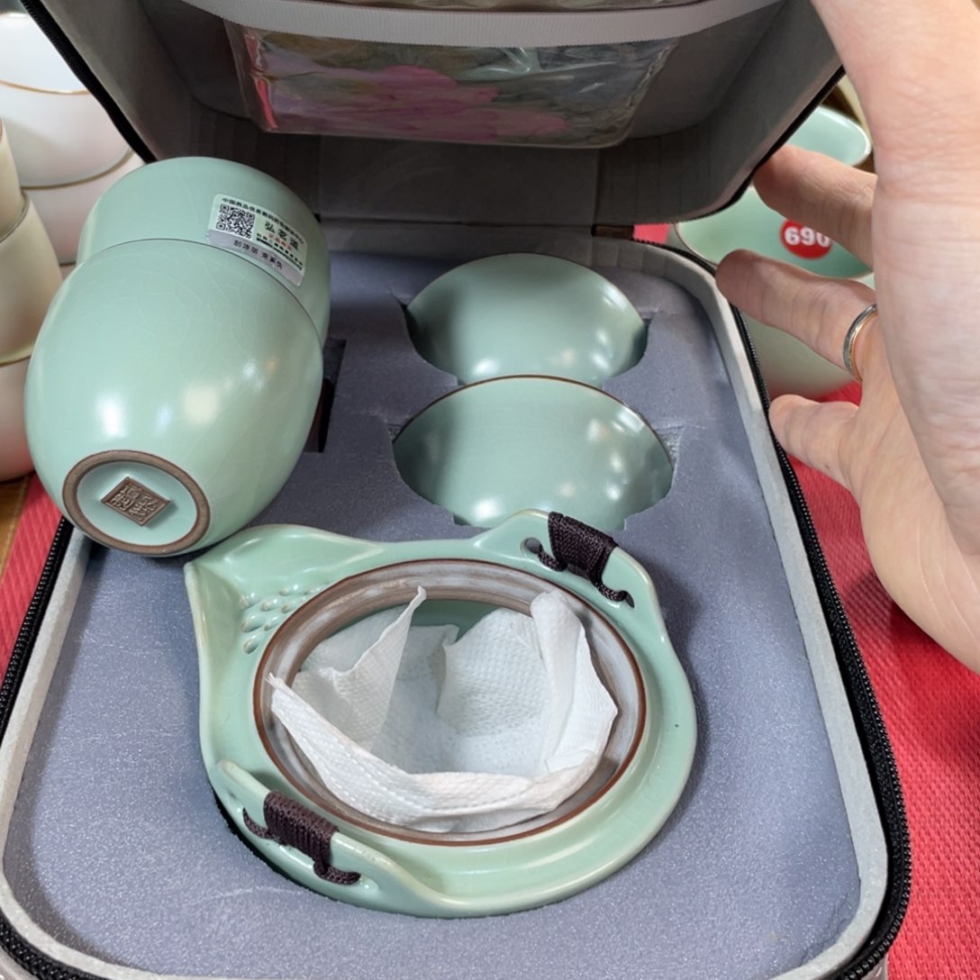 瓷片。。。。。。。。。。。。。。