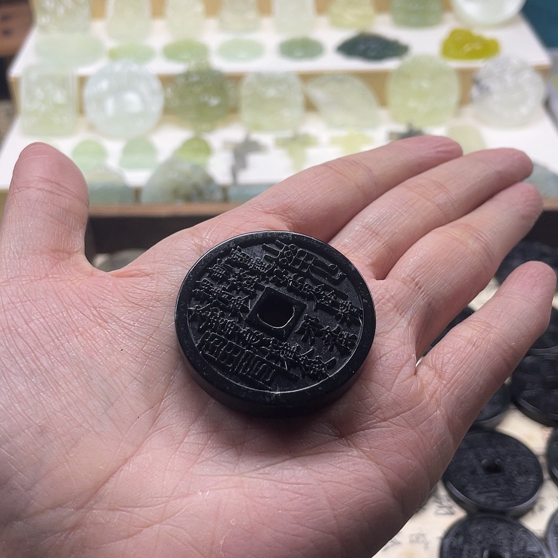 蛇纹石玉颈饰未镶嵌屿