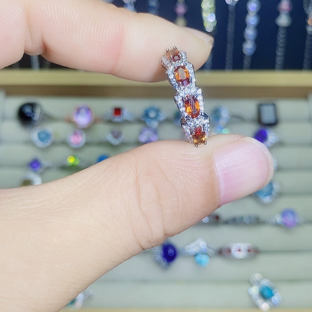 银S925镶嵌戒指石榴石（芬达石）