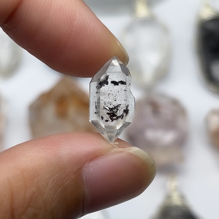 颈饰水晶未镶嵌闪灵钻17mm