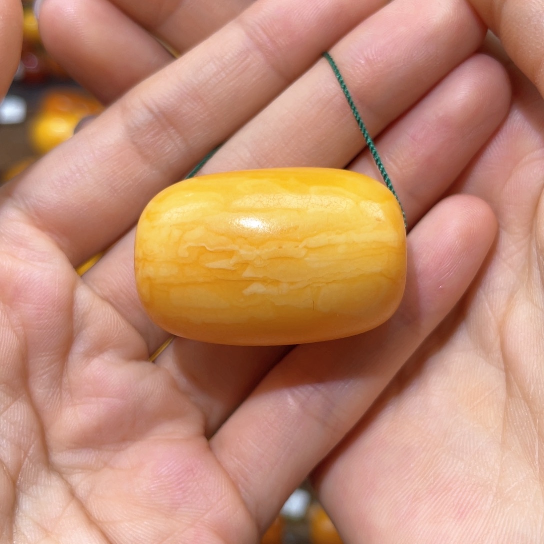 【闪购商品】琥珀裸石未镶嵌桶珠