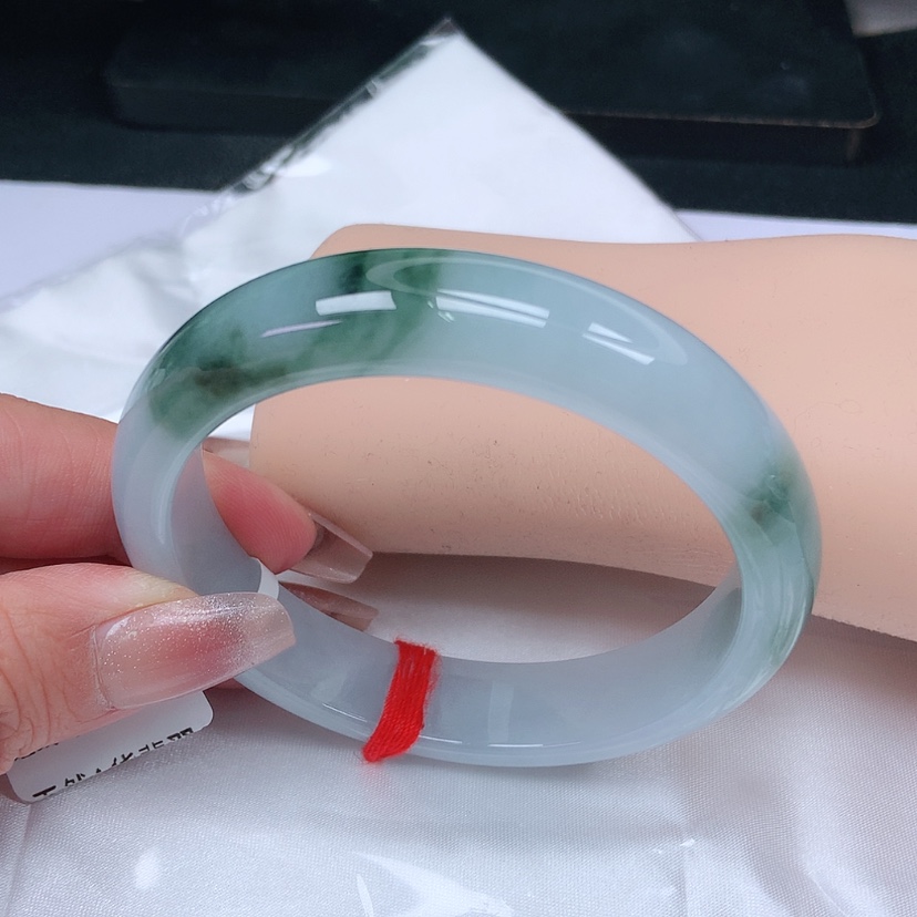 【闪购商品】翡翠手镯未镶嵌微**合，