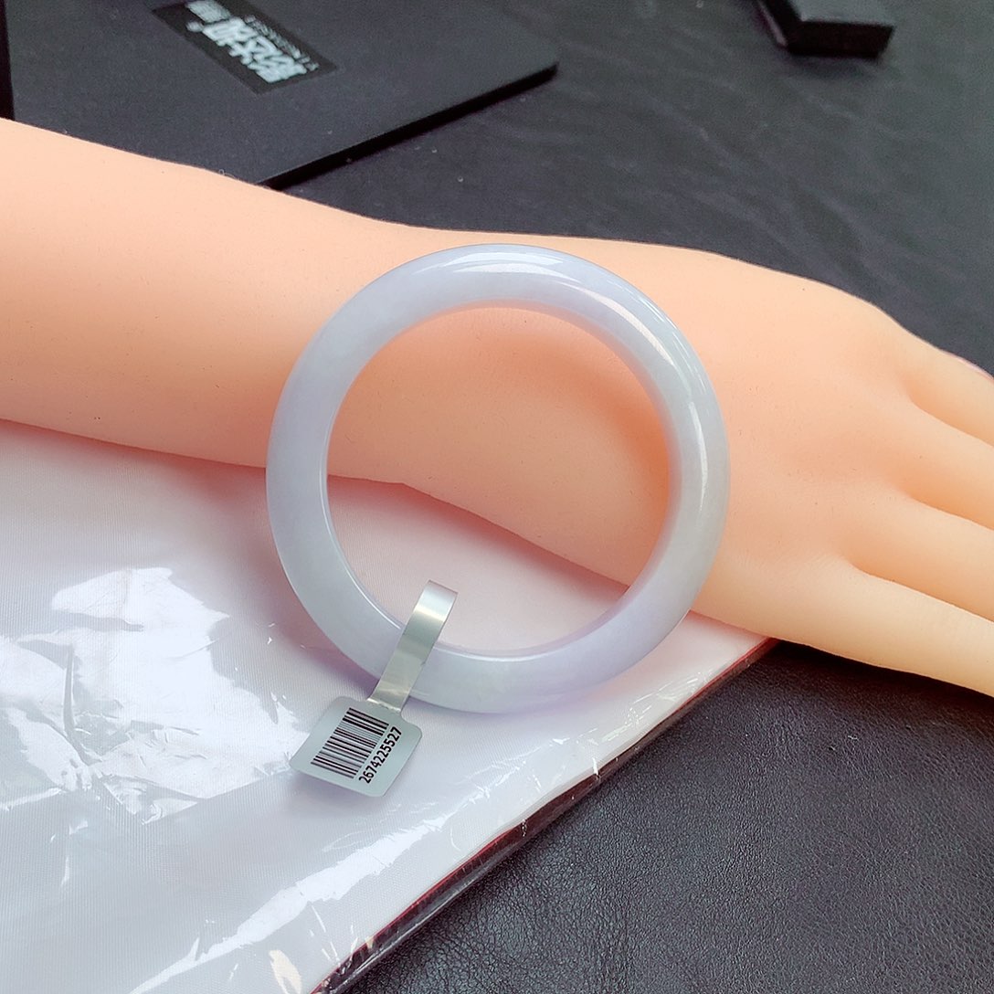 翡翠手镯未镶嵌54-56圈口