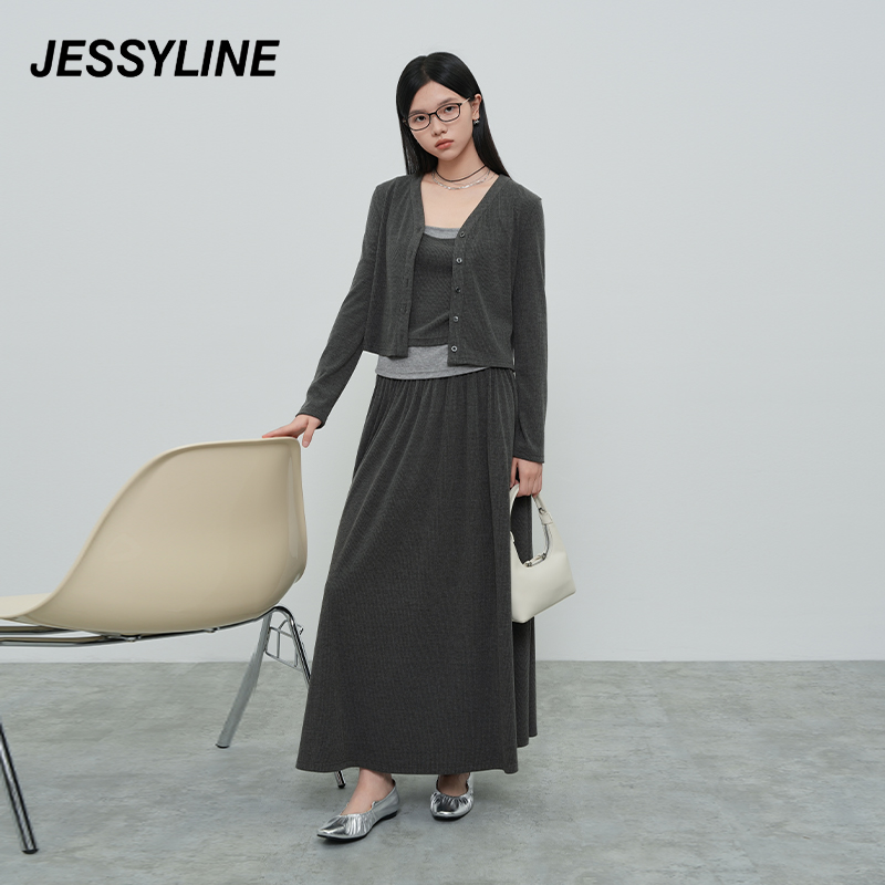 jessyline2025秋季新款 杰茜莱灰色上衣半身裙套装 512216218