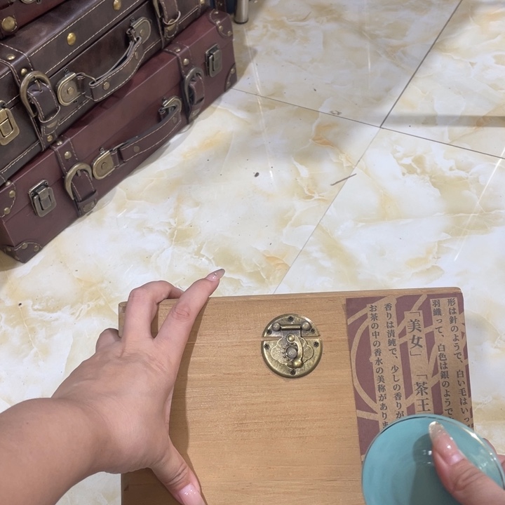 紫砂茶盘我们的目标是成为一个优秀的人