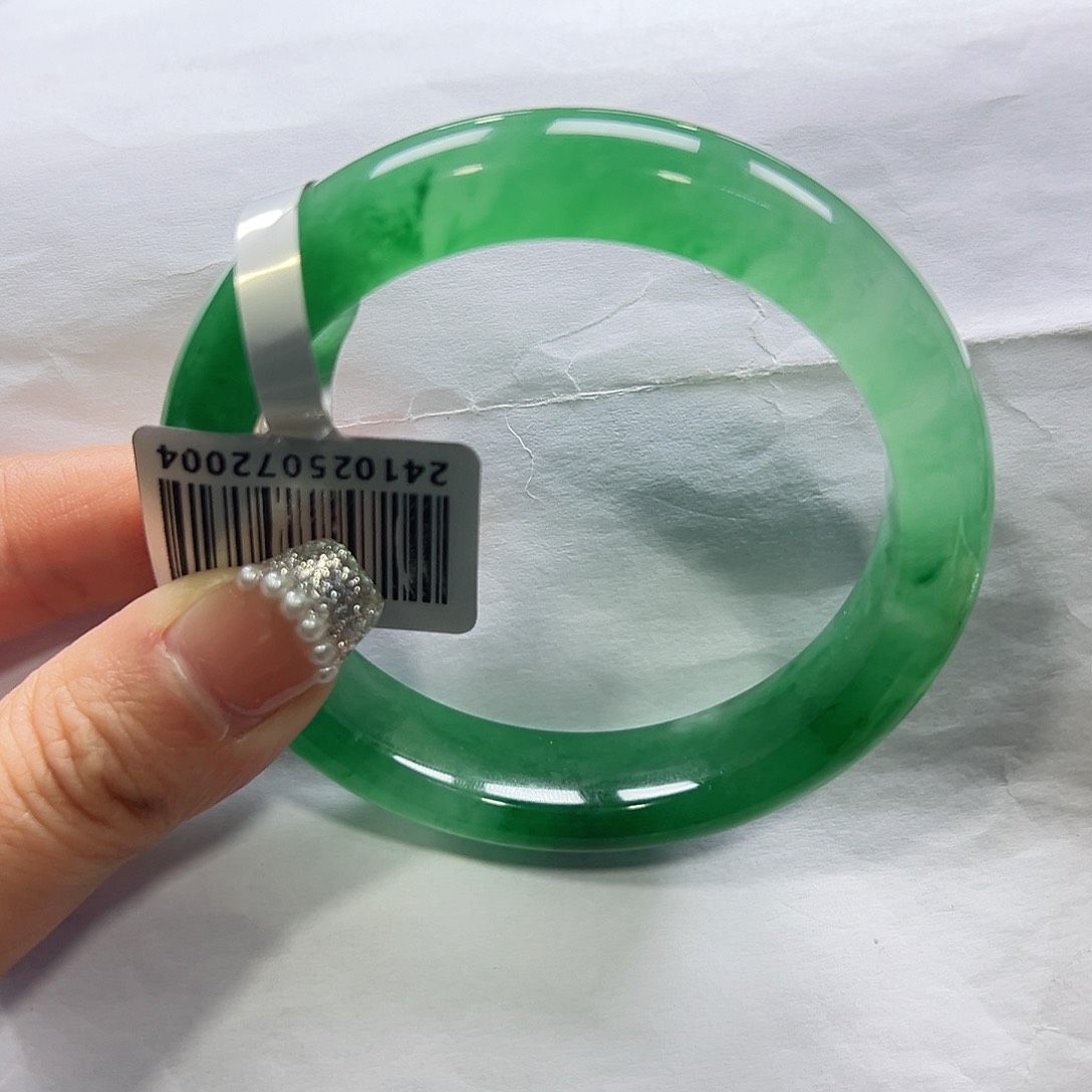石英质玉手镯未镶嵌我*牛