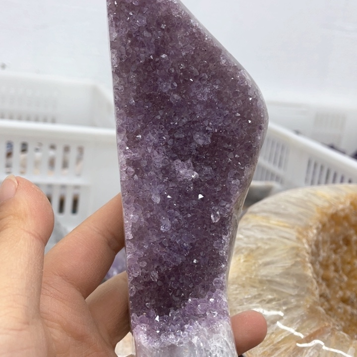 水晶摆件未镶嵌捡漏
