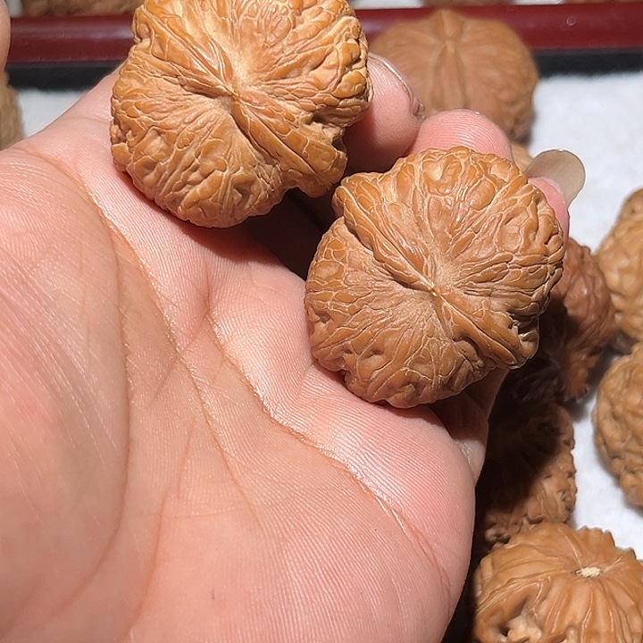 唯***爱木42元宝。        