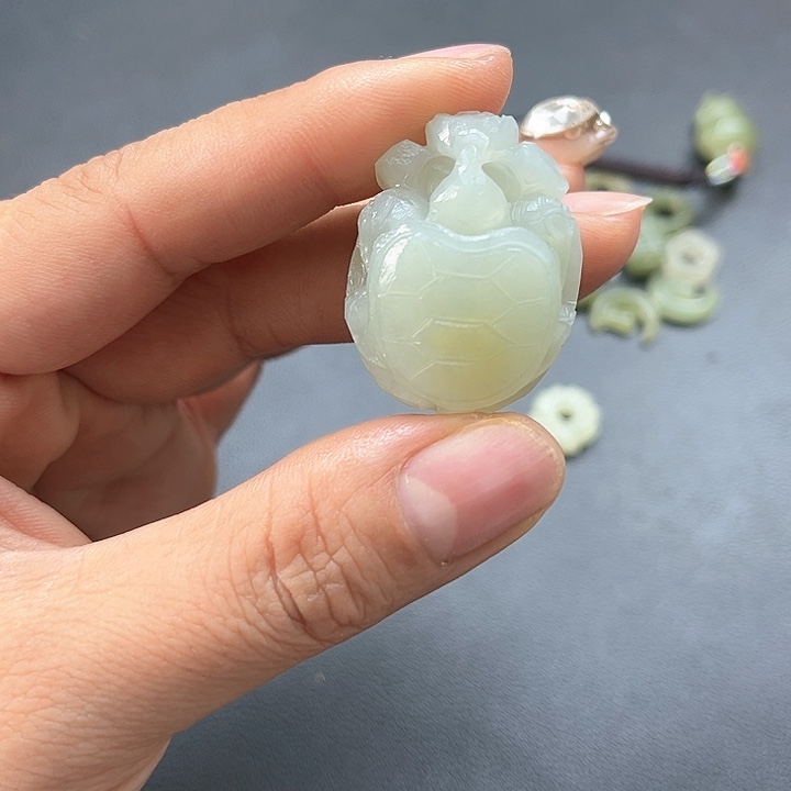 【闪购商品】颈饰未镶嵌和田玉